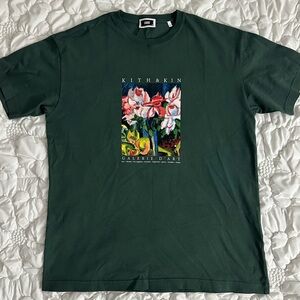 KITH flower graphic tee men’s size Medium worn only once!!